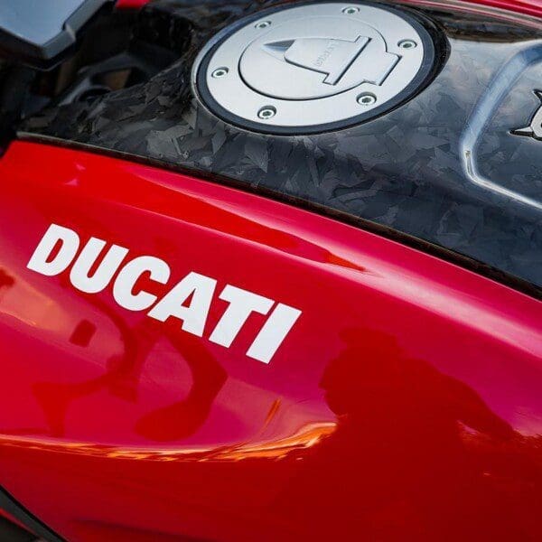 MANHART Forged Carbon Body Panel Umbaukit für Ducati Diavel 1260 (4)
