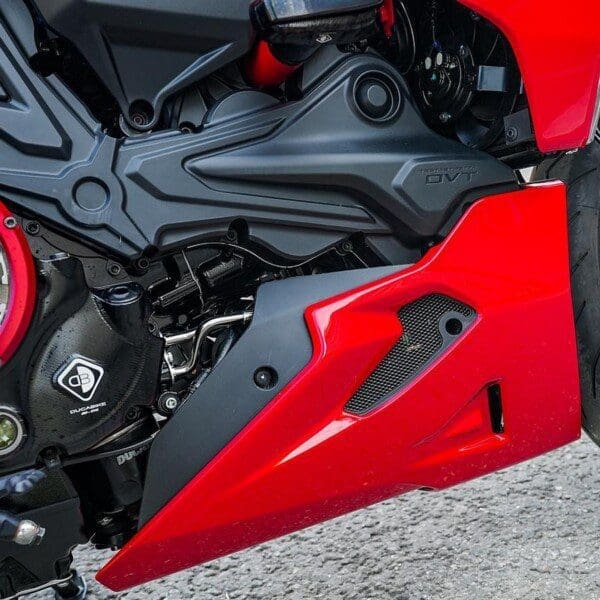 MANHART Forged Carbon Body Panel Umbaukit für Ducati Diavel 1260 (6)